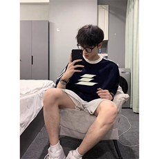 藏青色