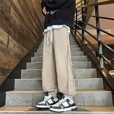 卡其色