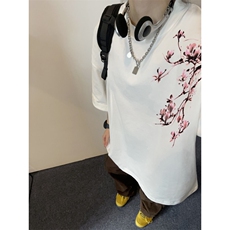 米白色