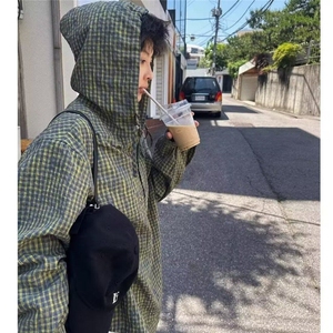 J536复古新款格纹纽扣连帽卫衣男女高级感美式格子拼接套头上衣图片