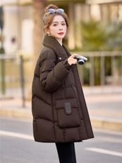 羊羔毛翻领中长款白鸭绒羽绒服女2025冬季新款休闲加厚保暖，女装羽绒服，余墨