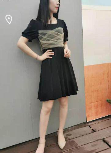 〈现货〉连衣裙，女装连衣裙，伊娜蕾尔