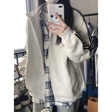灰色