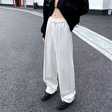 灰色