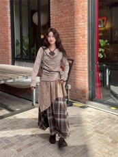 2025秋款氛围感收腰假两件长袖上衣显瘦百搭拼接半身裙两件套，女装套装/套裙，浙宝305