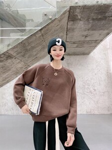 靓晶晶加绒卫衣图片