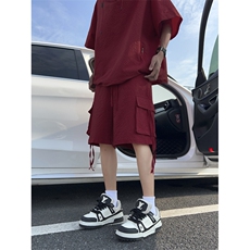 酒红色