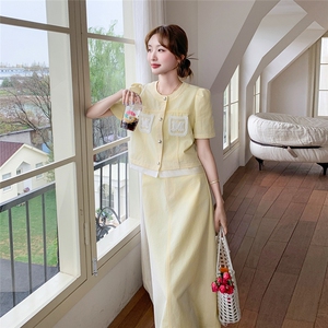 减龄氛围感浅蓝色半身裙套装女夏2026新款独特漂亮ootd穿搭两件套图片