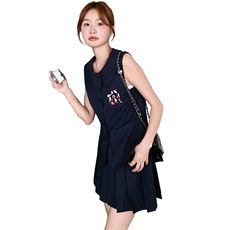 刺绣藏青色无袖背心马甲百褶裙套装女夏两件套大方得体爆款流行，女装套装/套裙，纯色衣恋