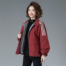 酒红色