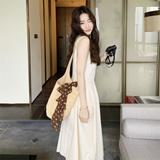 白色超好看气质女神范赫本风无袖长裙夏季新款森系海边度假连衣裙，女装连衣裙，2C158