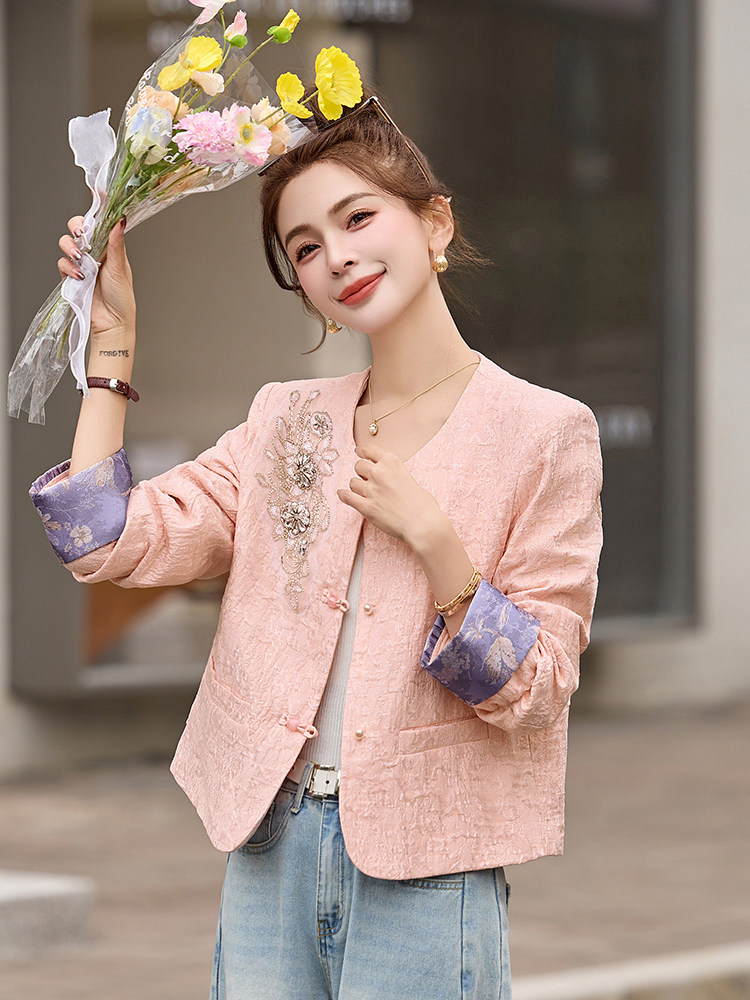 粉色新中式刺绣短款外套女2025春夏新款洋气减龄薄款盘扣唐装上衣,女装短外套,依如秀(原杭风阁)