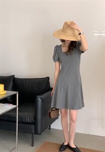 香丽迪2022年夏季新款拼接连衣裙女针织短袖圆领修身高腰图片