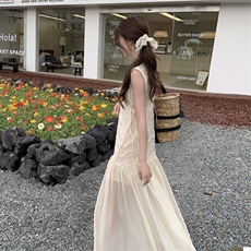 法式休闲显瘦高级感背心裙女2025夏季新款韩系温柔风米色无袖长裙，女装连衣裙，2C093