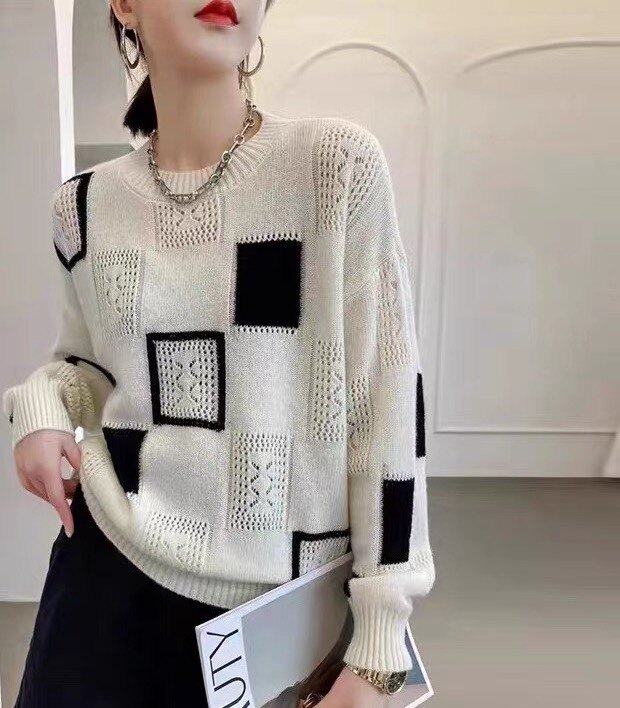 新款拼色格子提花镂空圆领套头针织衫安迪绒材质，女装皮衣，昂家羊绒