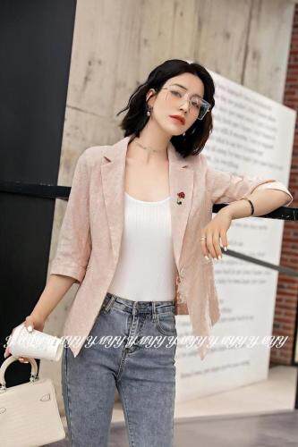 春季新款蕾丝复合七分袖西装外套，女装西装，依美依缘