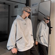 灰色