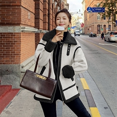182-8259-P190-K268--翻领设计感皮毛一体短外套毛呢外套，女装毛呢外套，帛香坊