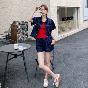 2025夏季女宽松显瘦新款淡人时尚休闲百搭牛仔外套吊带短裤三件套图片