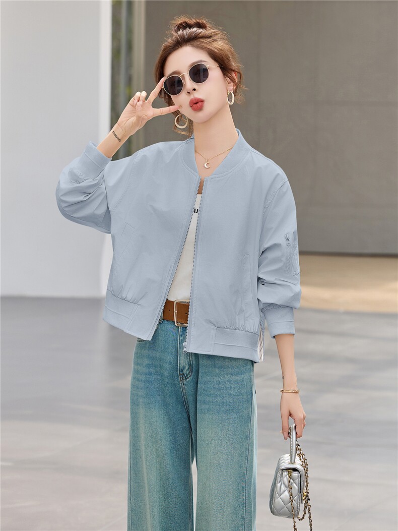 现货。2026年秋季短款插肩袖纯色风衣j夹克小外套女,女装短外套,依万里