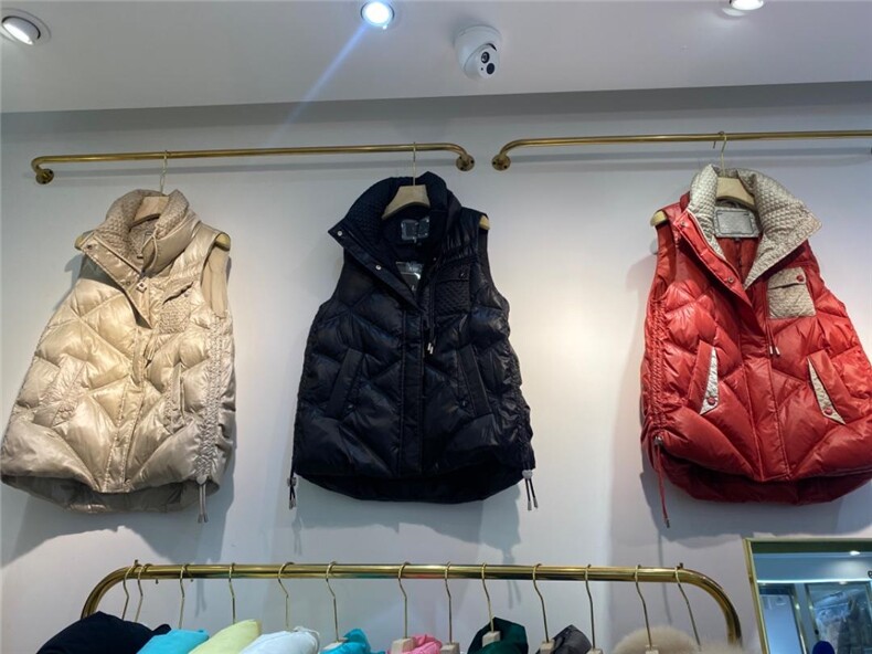 新款羽绒服，派克服，女装羽绒服，靓伊丽