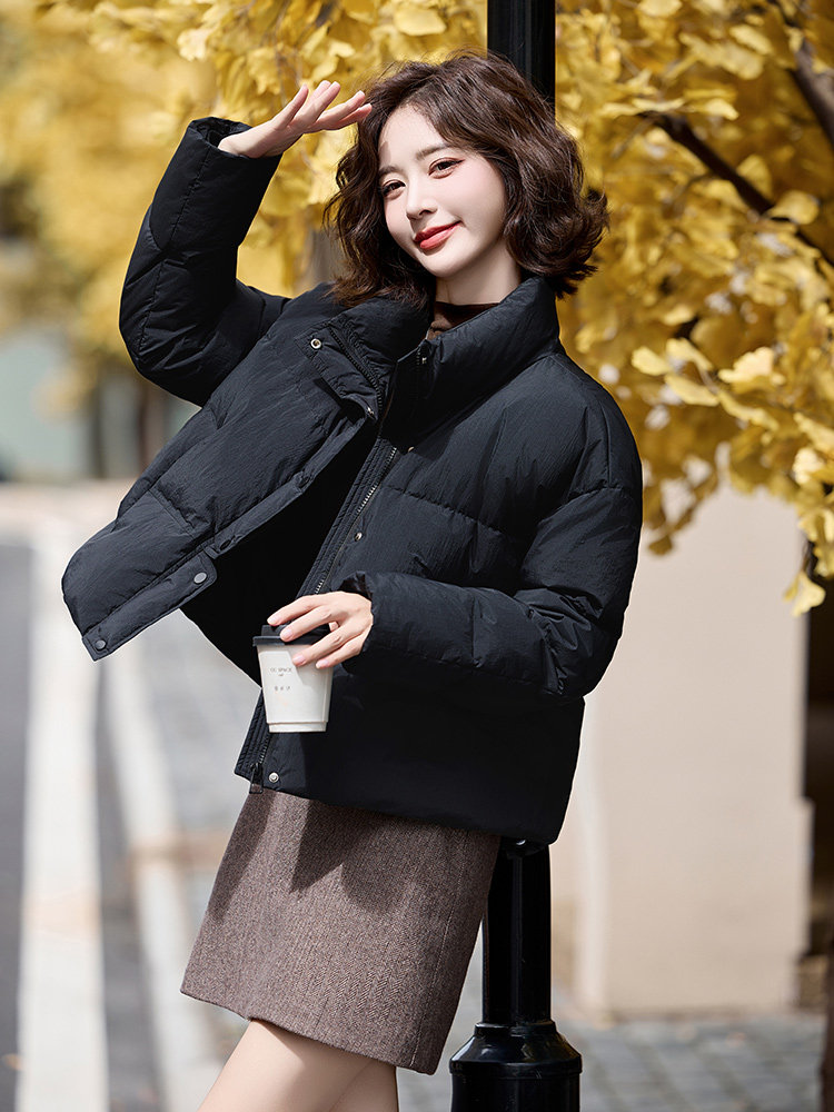 立领短款面包羽绒服女2025冬季新款时尚小个子加厚保暖白鸭绒外套,女装羽绒服,姿衣坊