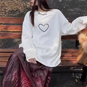 女款时尚简约爱心纯色百搭时尚图片
