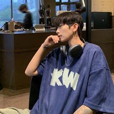 藏青色