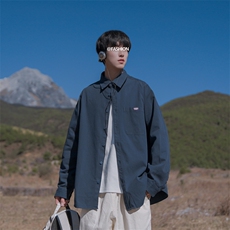藏青色