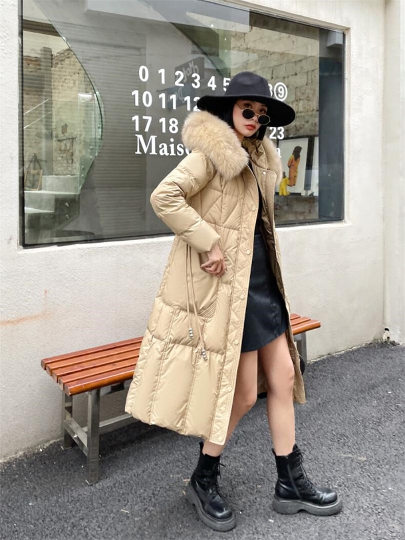 90白鸭绒，狐狸毛领，两色四码，其它，伊艺不舍