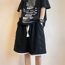 黑色