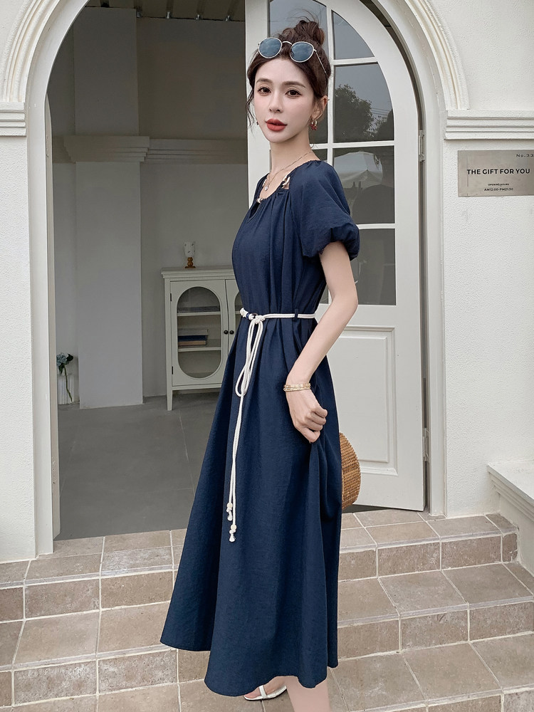 藏青色设计感系带收腰连衣裙女2025夏季新款气质超好看显瘦a字裙,女装连衣裙,沁沁公主