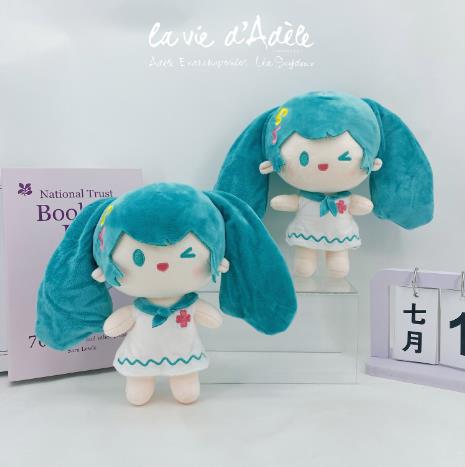 8寸白色裙子初音生日礼物抓机婚庆礼品抛洒精品，宁静玩具