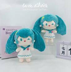 8寸白色裙子初音生日礼物抓机婚庆礼品抛洒精品