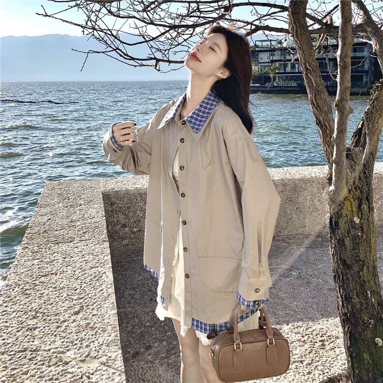 韩系格子拼接卡其色翻领衬衫外套女2026春秋新款宽松休闲工装夹克,女装短外套,艾米莉亚