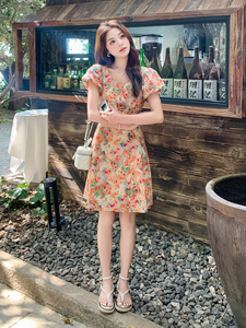 2025新款夏季法式多色印花裙女小个子气质高级感小清新泡泡袖裙子图片