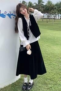 现货--法式马甲连衣裙套装裙女2025超火衬衫半身裙穿搭三件套图片