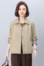 外套女款春秋2025新款短款休闲大码宽松减龄洋气中年妈妈夹克外套，女装短外套，忆绮罗