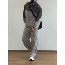 浅灰色