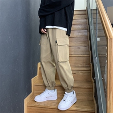 卡其色