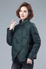 2022冬季休闲修身显瘦短款羽绒服外套舒适保暖外套，女装羽绒服，叶笙衣