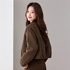 现货2026新款翻领短款时尚气质长袖女士保暖秋冬装外套，女装短外套，艾仟回(原伊仟回)