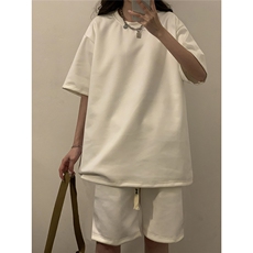 白色