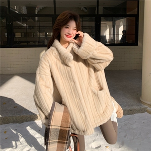 杏色慵懒风仿水貂毛立领外套女2025冬新款高级感保暖厚实皮毛一体图片