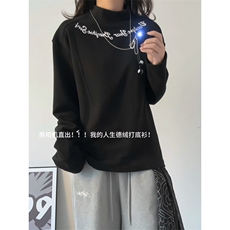 黑色
