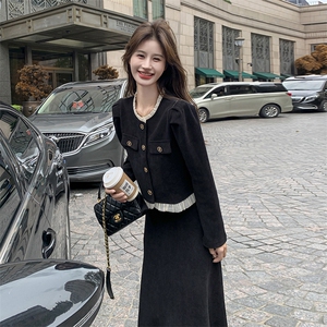 黑色小香风开春气质穿搭女2025新款设计感漂亮上衣半身长裙两件套图片