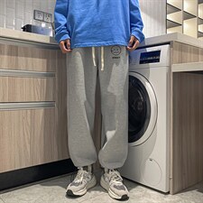 灰色