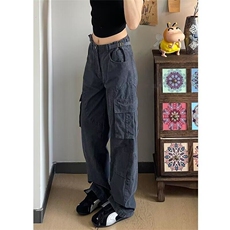 灰色