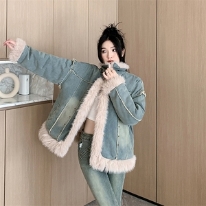 羊羔毛牛仔拼接毛毛外套女冬宽松加绒加厚复古夹棉棉服 C613-P130图片