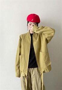 柠檬黄棒球外套图片